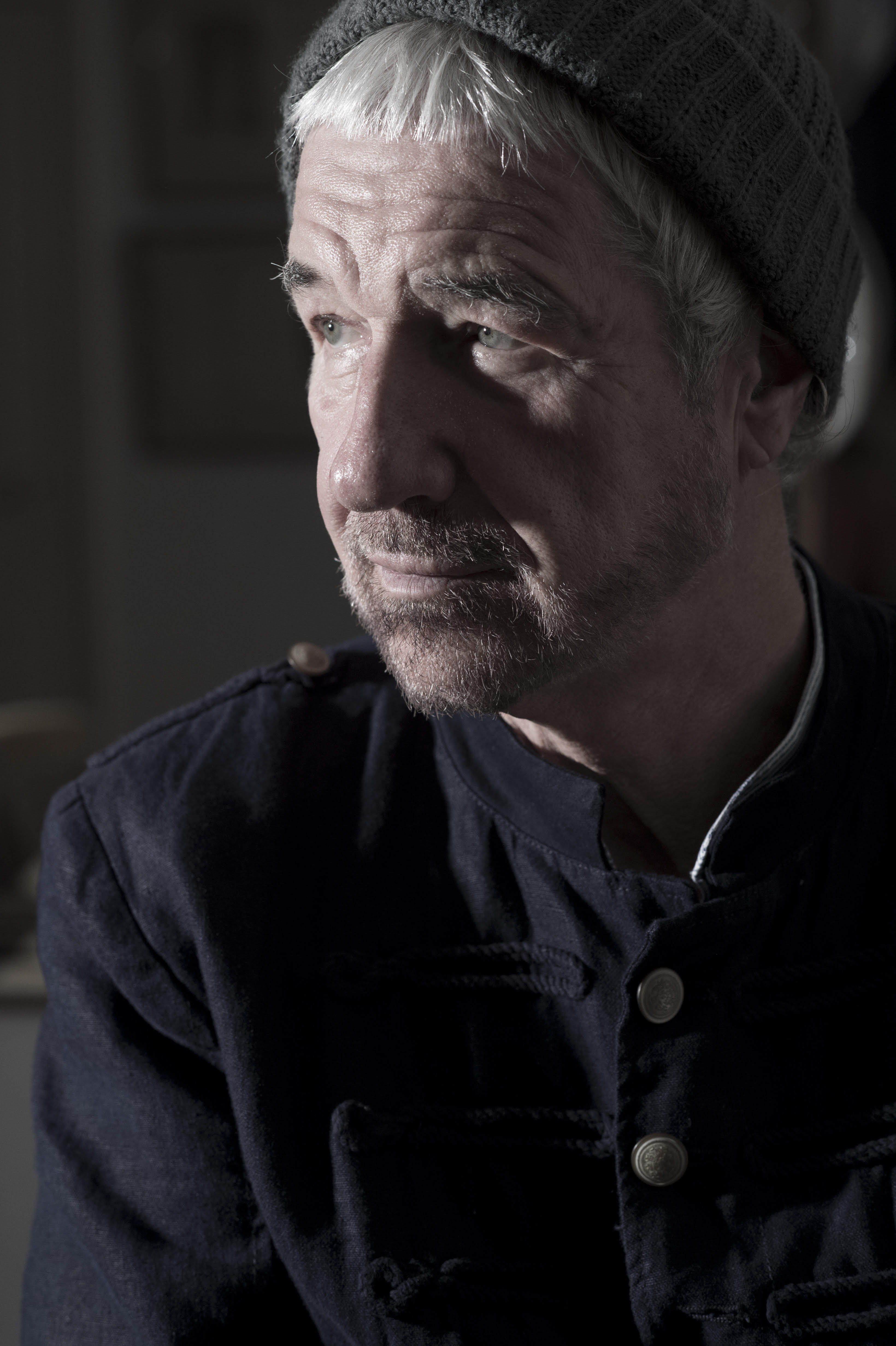 Willy Russell in a hat