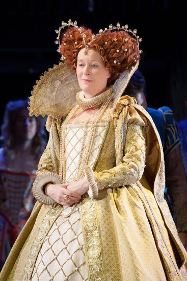 Gerladine Alexander as Queen Elizabeth I